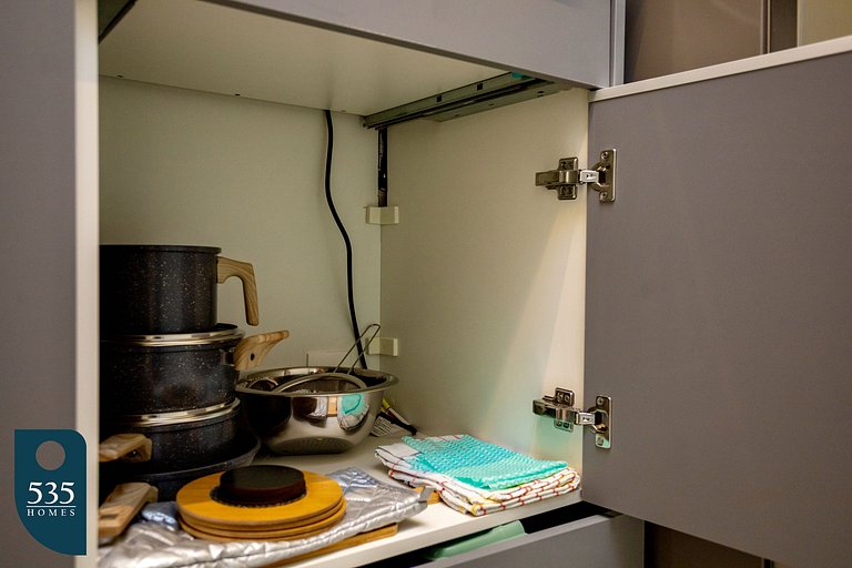 Studio em condomínio de frente para o mar