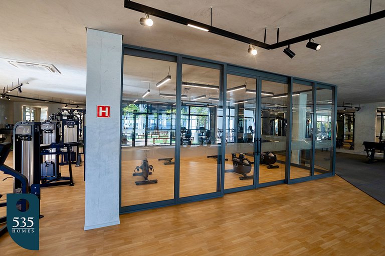 Studio em condomínio de frente para o mar