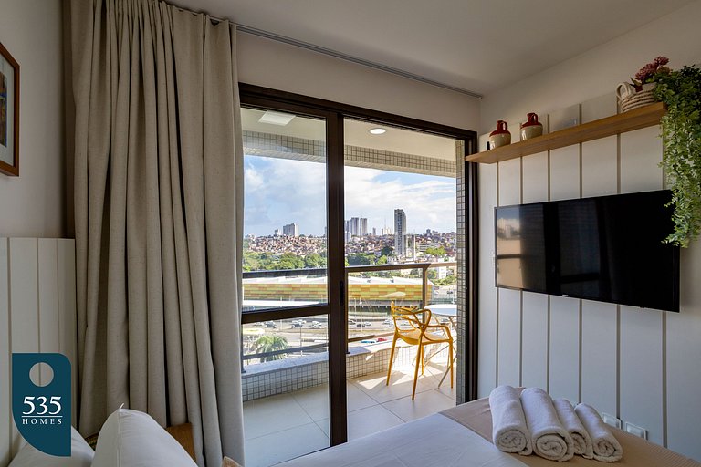 Modern Studio in upscale neighborhood near Mall