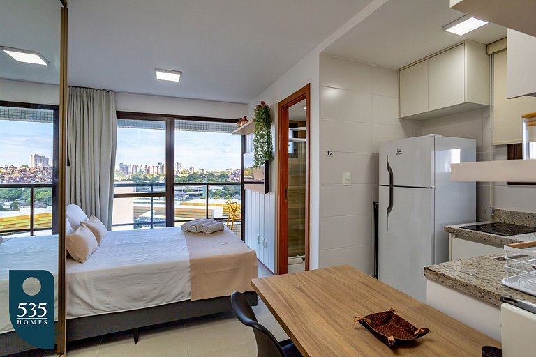 Modern Studio in upscale neighborhood near Mall