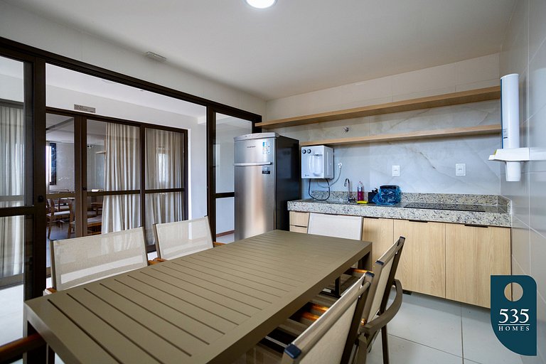 Modern Studio in upscale neighborhood near Mall