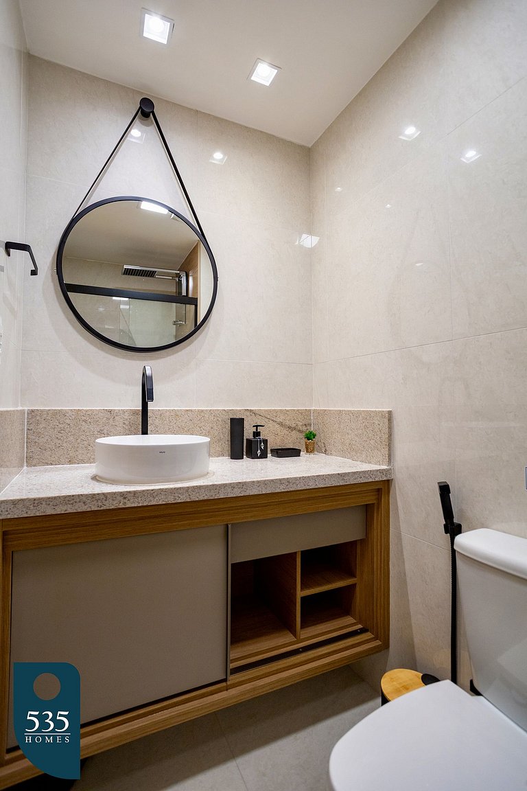 Quarto e sala moderno a 700m do Salvador Shopping