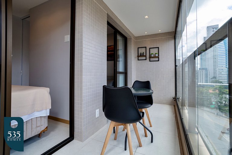 Quarto e sala moderno a 700m do Salvador Shopping