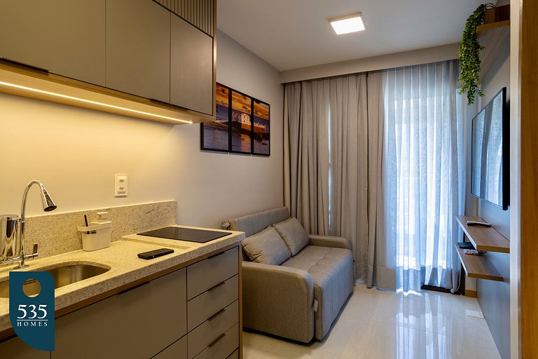 Modern One-Bedroom 700m from Salvador Shopping
