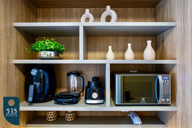 Quarto e sala moderno a 700m do Salvador Shopping