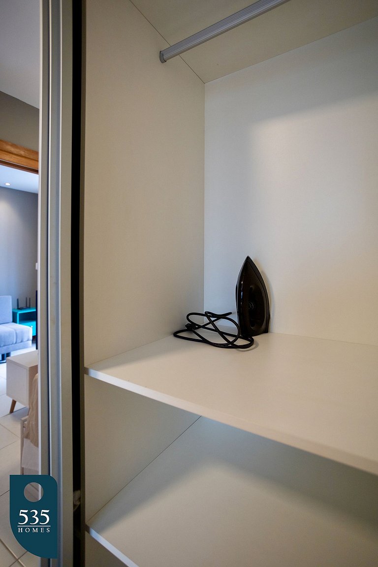 Stay comfortably next to Salvador Shopping