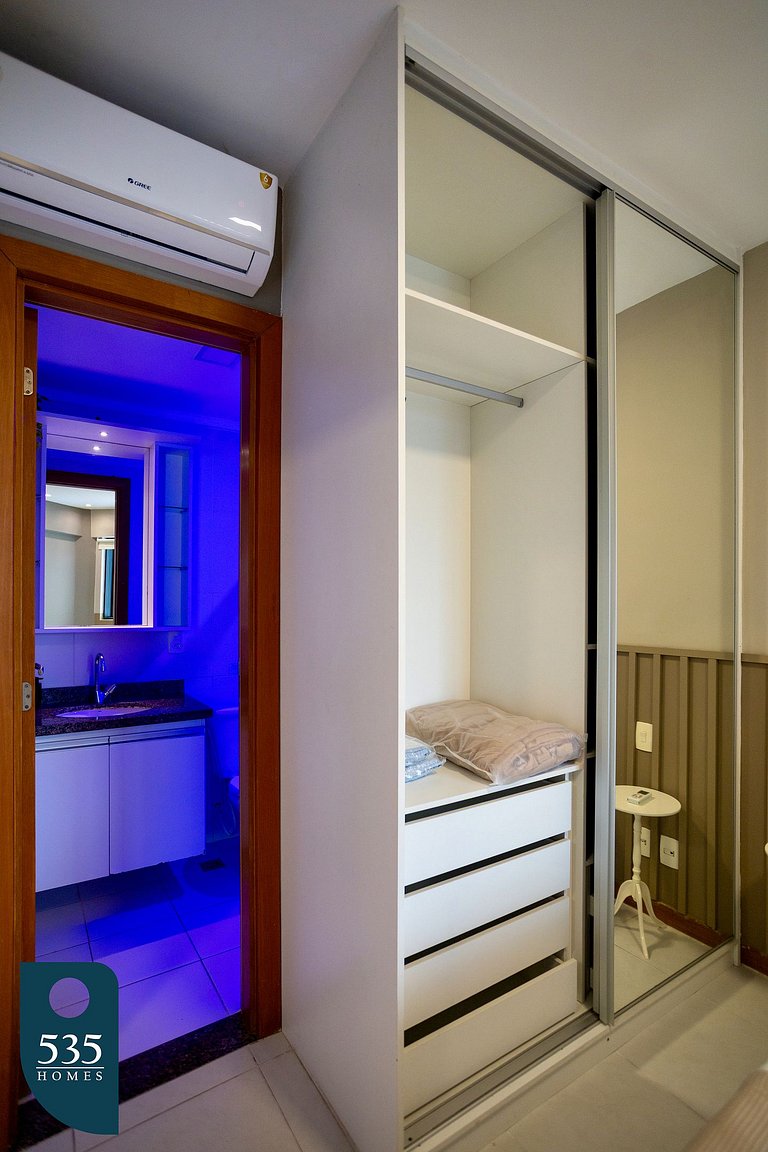Stay comfortably next to Salvador Shopping