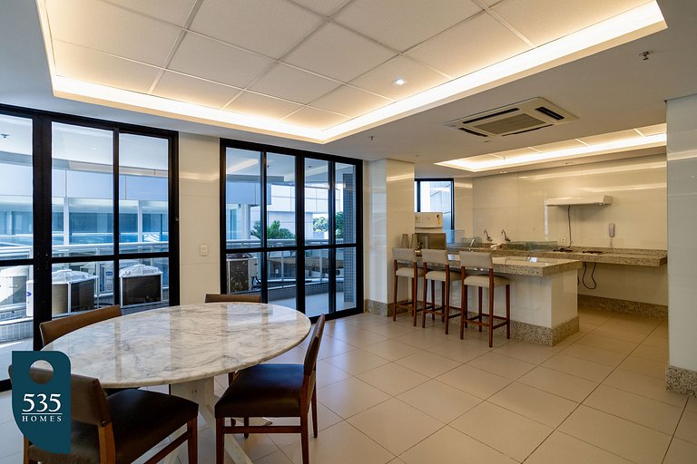 Stay comfortably next to Salvador Shopping