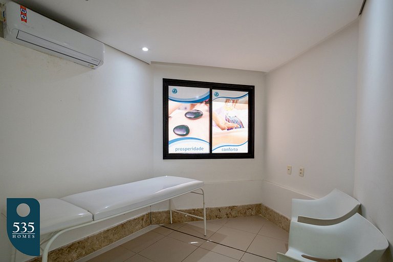 Stay comfortably next to Salvador Shopping
