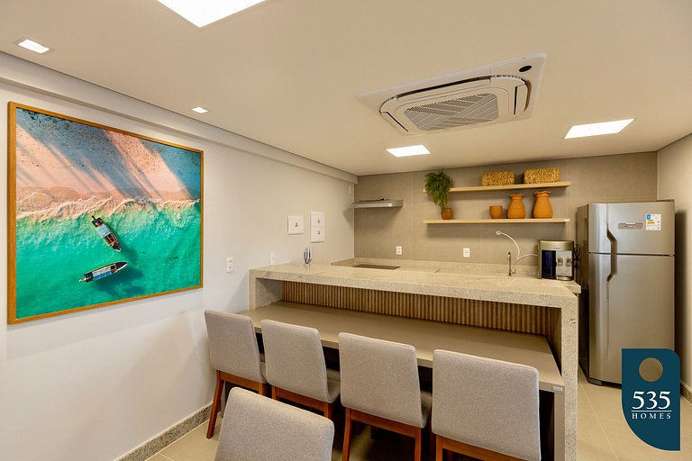 Quarto e sala na Barra a 550m do Shopping