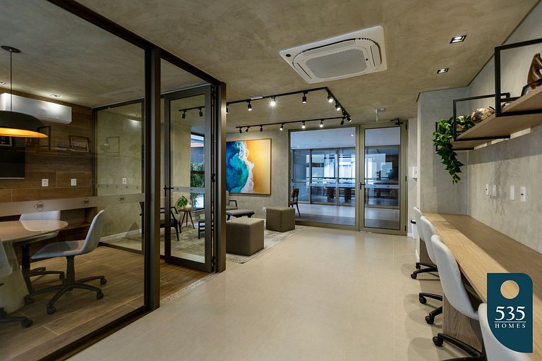 Quarto e sala na Barra a 550m do Shopping