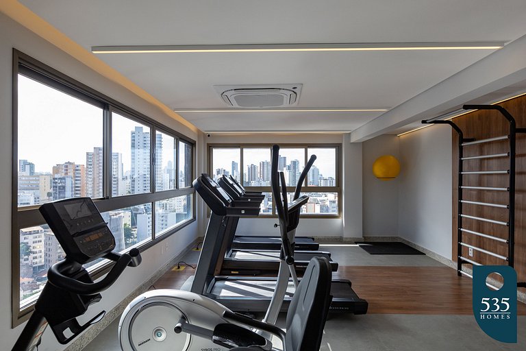 Quarto e sala na Barra a 550m do Shopping