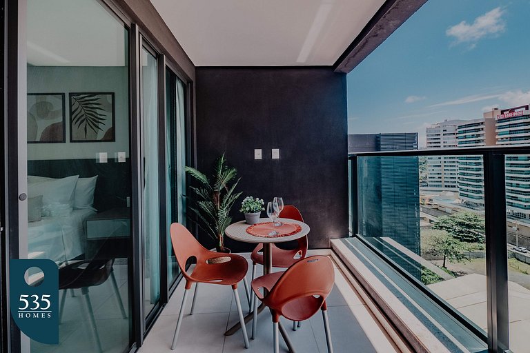 Live Salvador near beach and Centro de Convenções