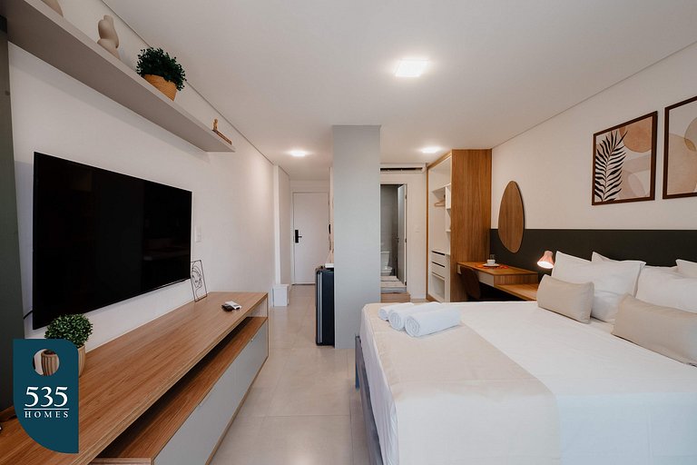 Live Salvador near beach and Centro de Convenções