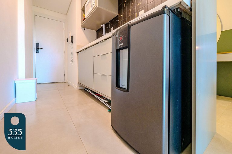 Live Salvador near beach and Centro de Convenções