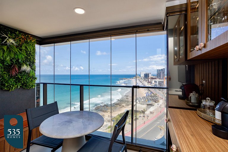 Relaxe com vista espetacular para o Farol da Barra