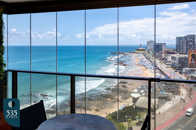 Relaxe com vista espetacular para o Farol da Barra