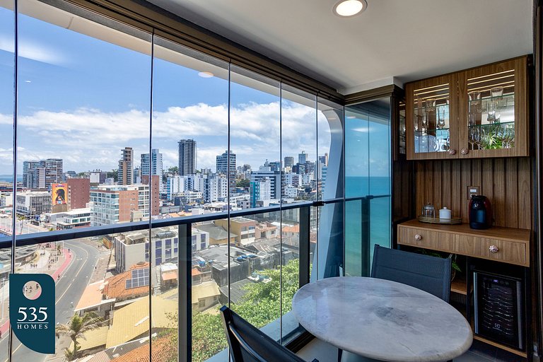 Relaxe com vista espetacular para o Farol da Barra