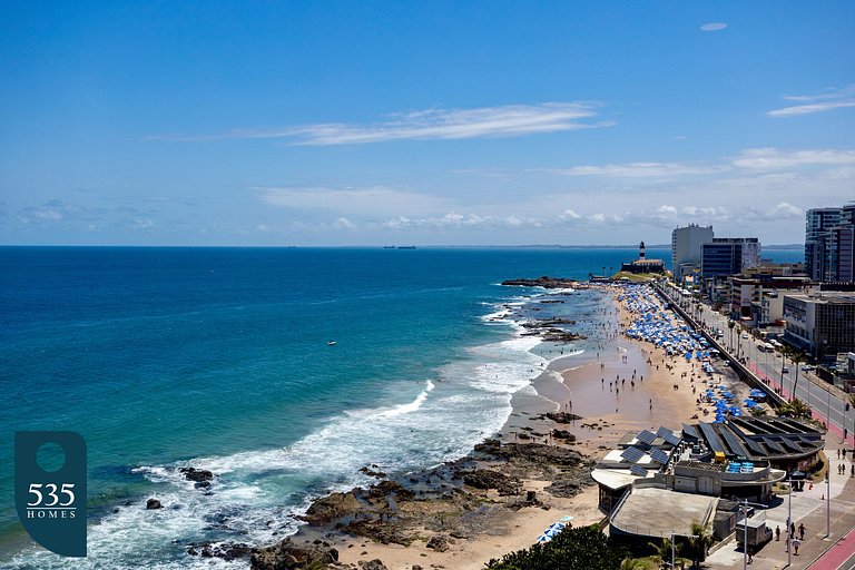 Relaxe com vista espetacular para o Farol da Barra
