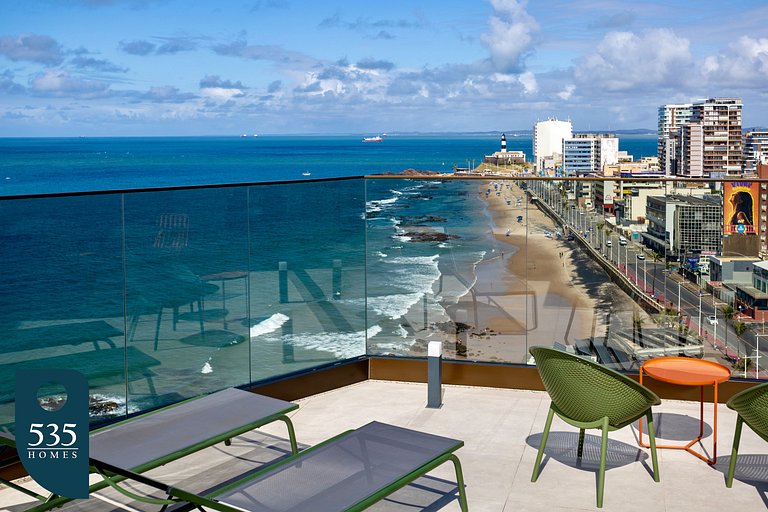 Relaxe com vista espetacular para o Farol da Barra