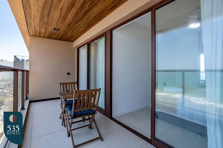 Enjoy your stay steps from Farol da Barra