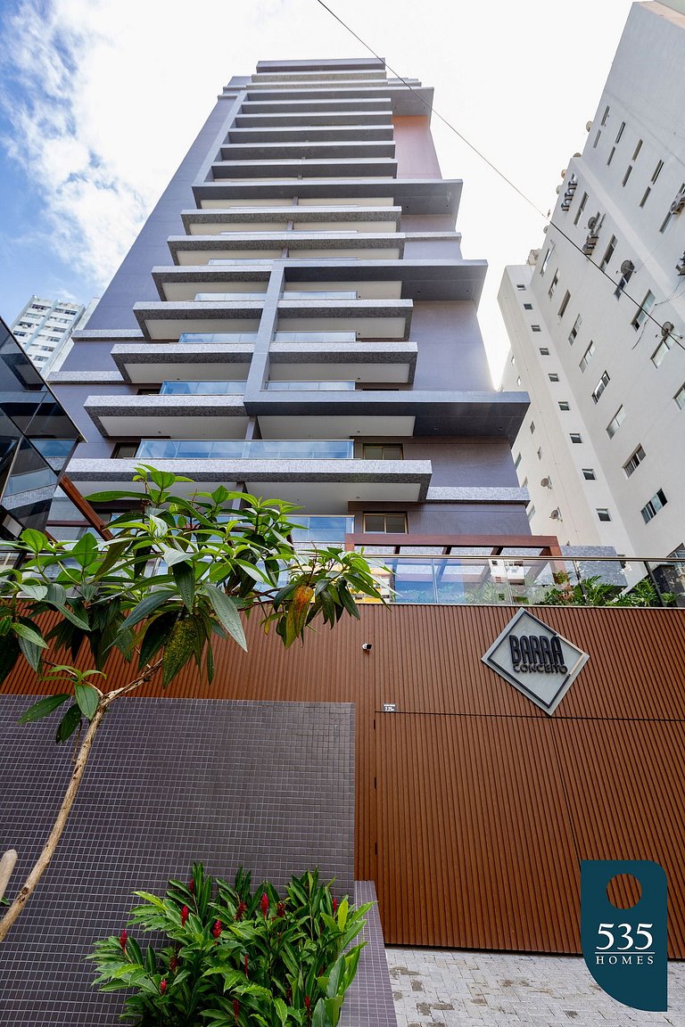 Enjoy Salvador between the sea and Shopping Barra