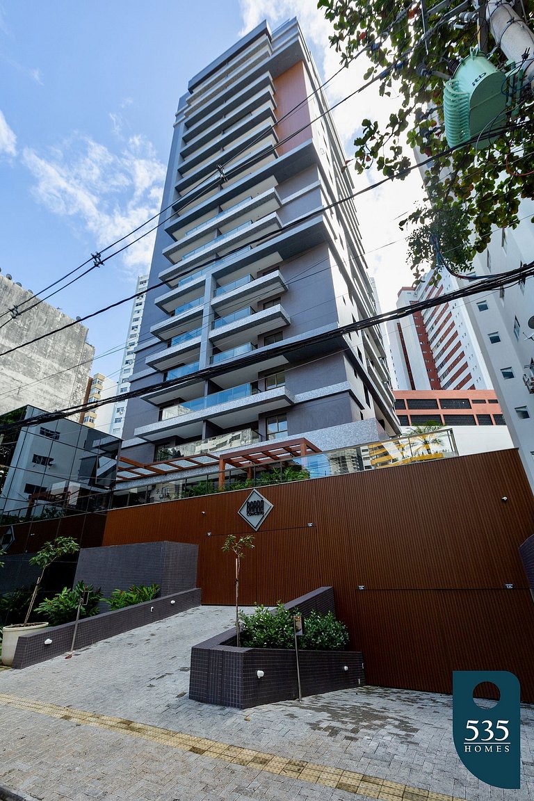 Enjoy Salvador between the sea and Shopping Barra