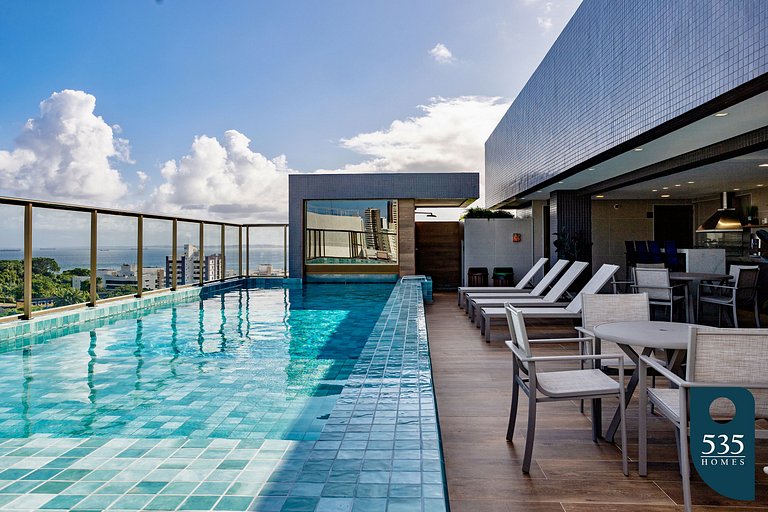 Enjoy Salvador between the sea and Shopping Barra