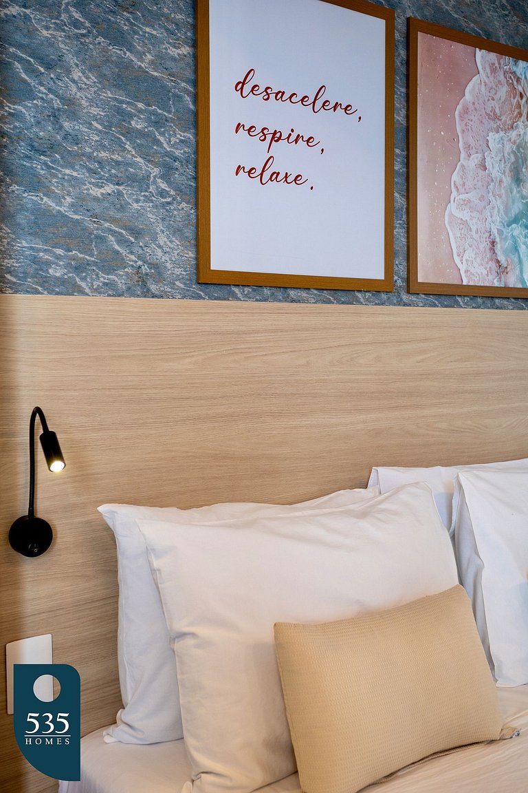 Enjoy Salvador between the sea and Shopping Barra