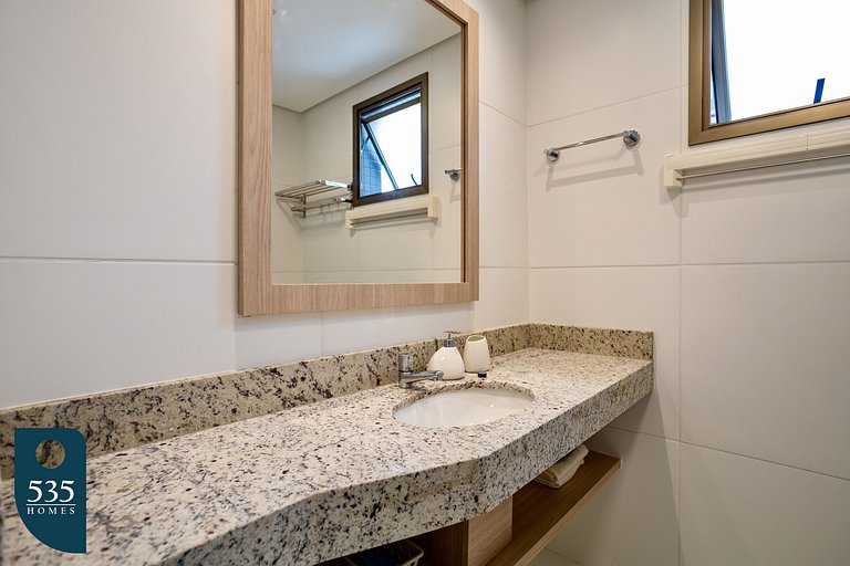 Aproveite Salvador entre o mar e o Shopping Barra