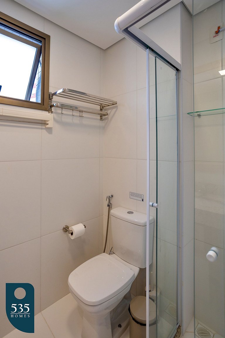 Enjoy Salvador between the sea and Shopping Barra