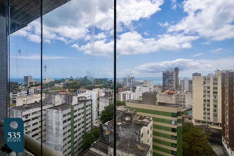 Enjoy Salvador between the sea and Shopping Barra