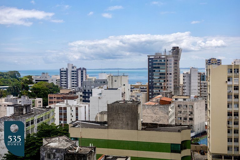 Enjoy Salvador between the sea and Shopping Barra