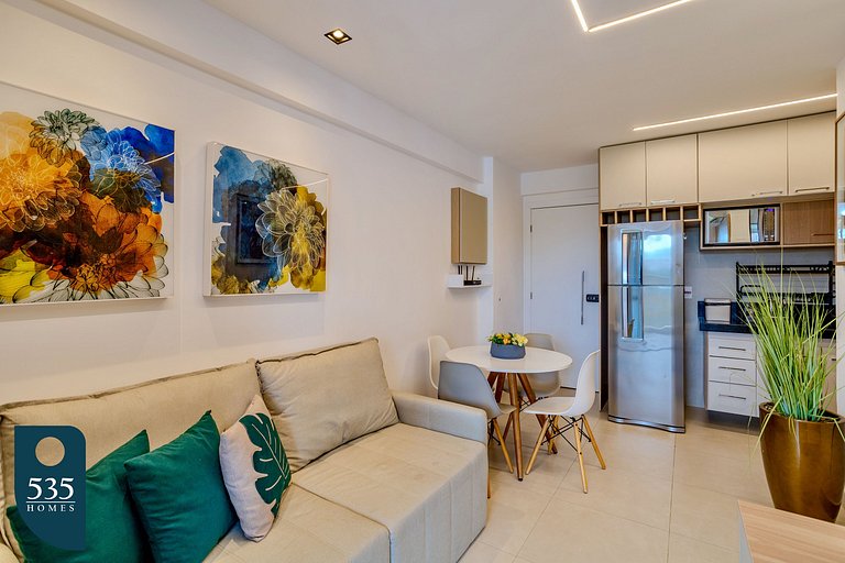 Discover the charm of Ondina in beachfront condo