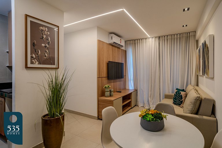 Discover the charm of Ondina in beachfront condo