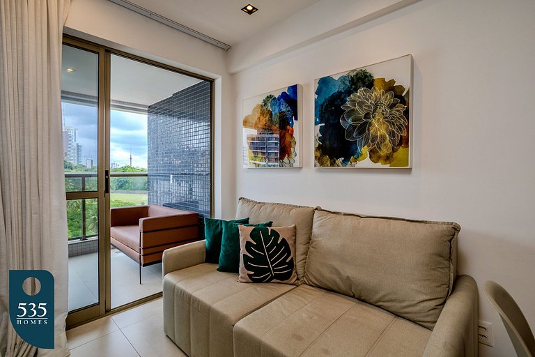 Discover the charm of Ondina in beachfront condo