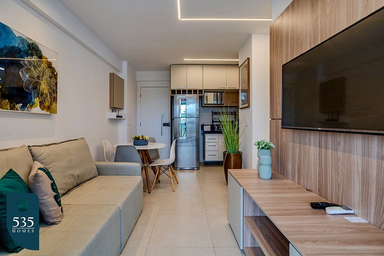 Discover the charm of Ondina in beachfront condo