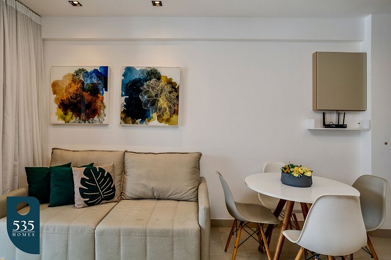 Discover the charm of Ondina in beachfront condo