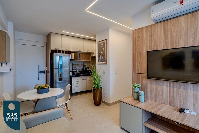 Discover the charm of Ondina in beachfront condo