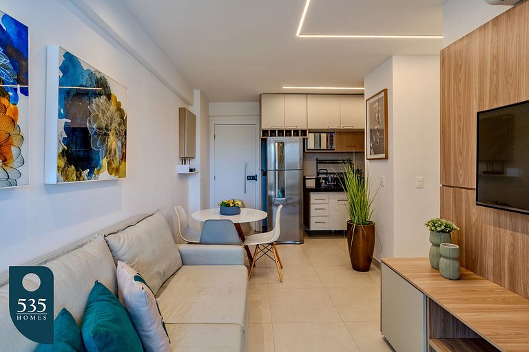 Discover the charm of Ondina in beachfront condo