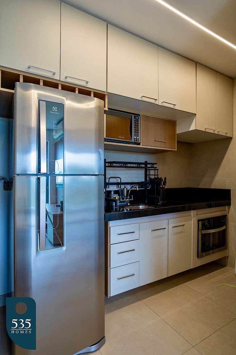 Discover the charm of Ondina in beachfront condo