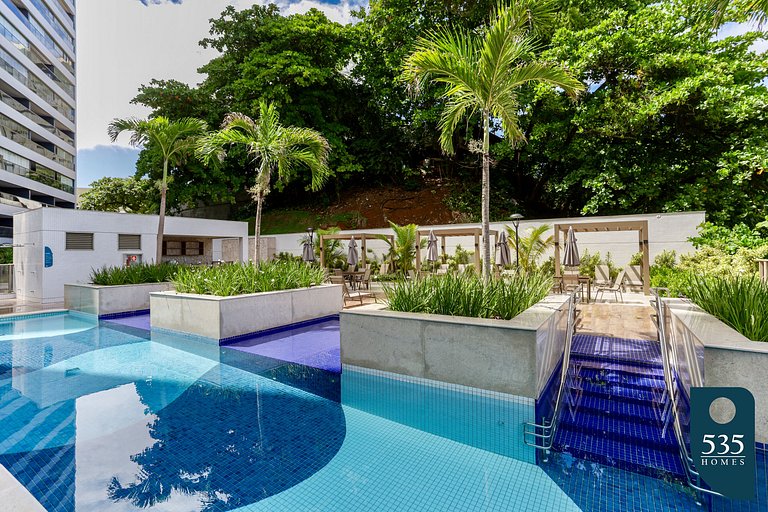 Discover the charm of Ondina in beachfront condo