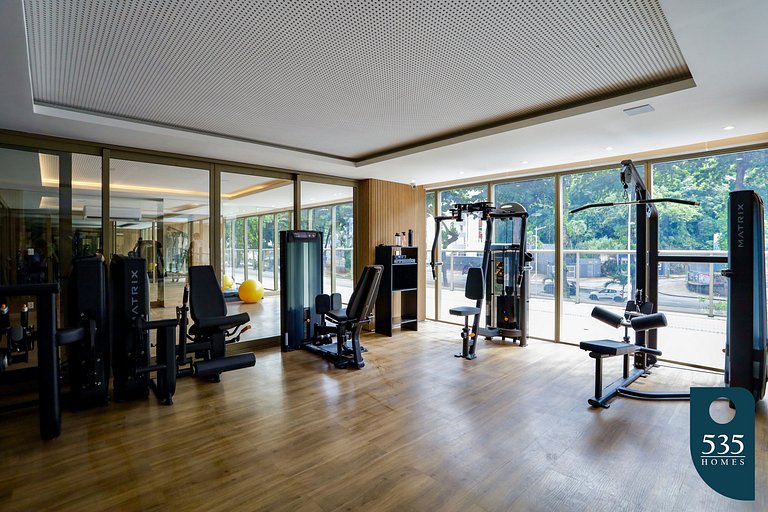 Discover the charm of Ondina in beachfront condo