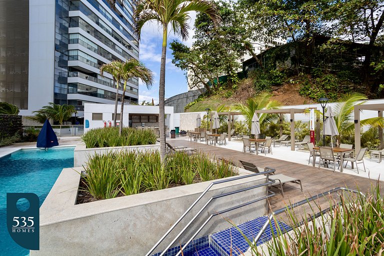 Discover the charm of Ondina in beachfront condo