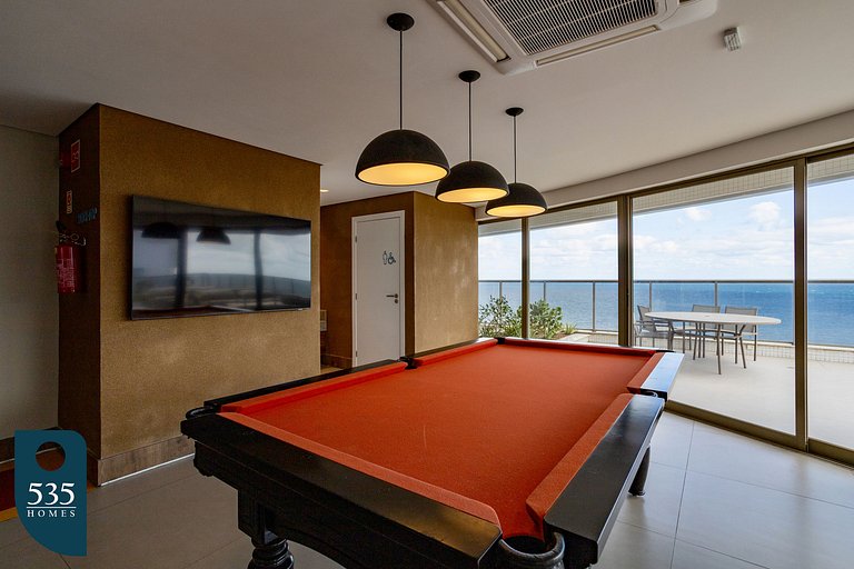 Discover the charm of Ondina in beachfront condo