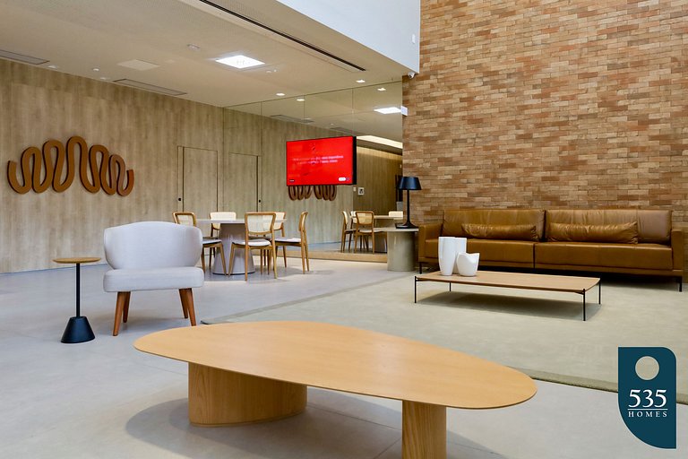 Discover the charm of Ondina in beachfront condo