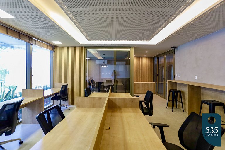 Discover the charm of Ondina in beachfront condo