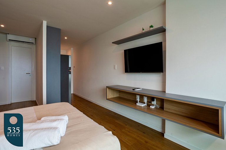 Sea view in high floor in Armação