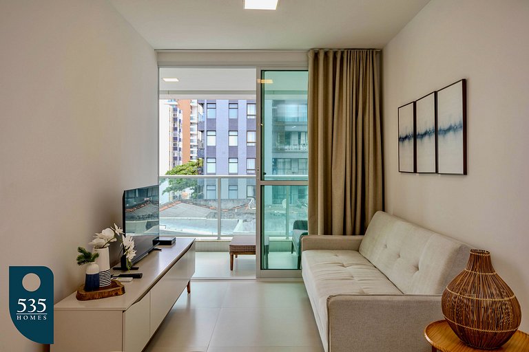 Stay Steps from the Barra Lighthouse