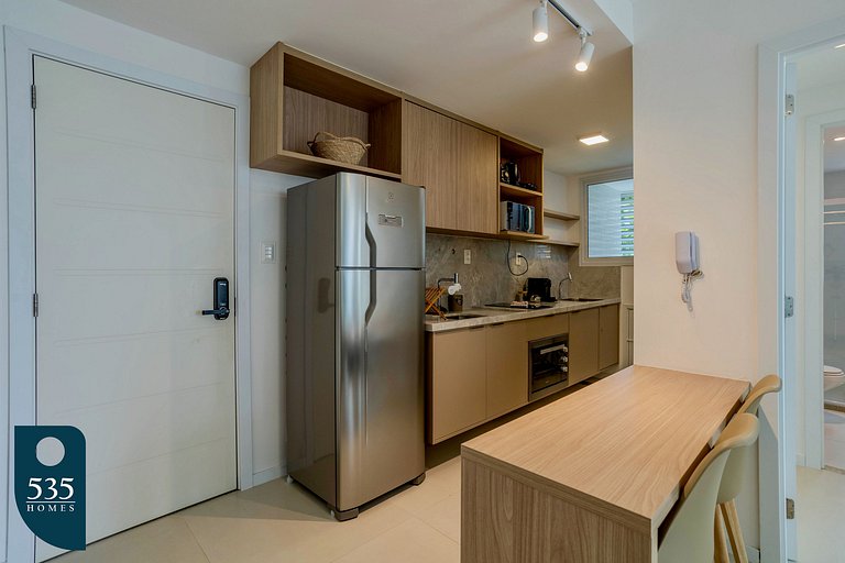 Stay Steps from the Barra Lighthouse